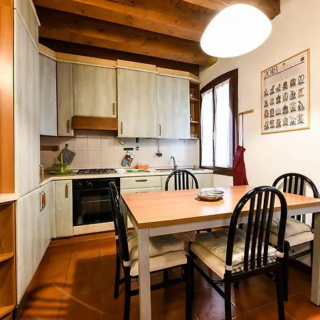 360 Acquamarina Lejlighed